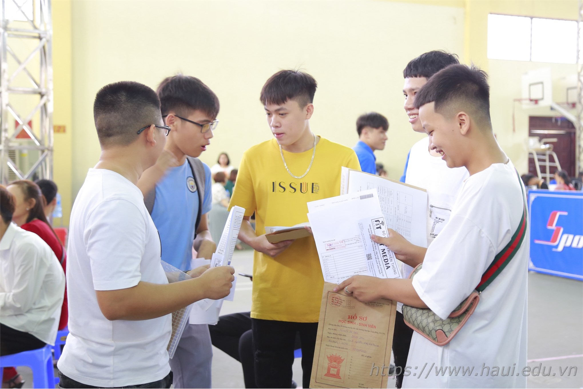 Trung tâm Việt – Nhật tưng bừng chào đón Tân sinh viên hệ cao đẳng K21