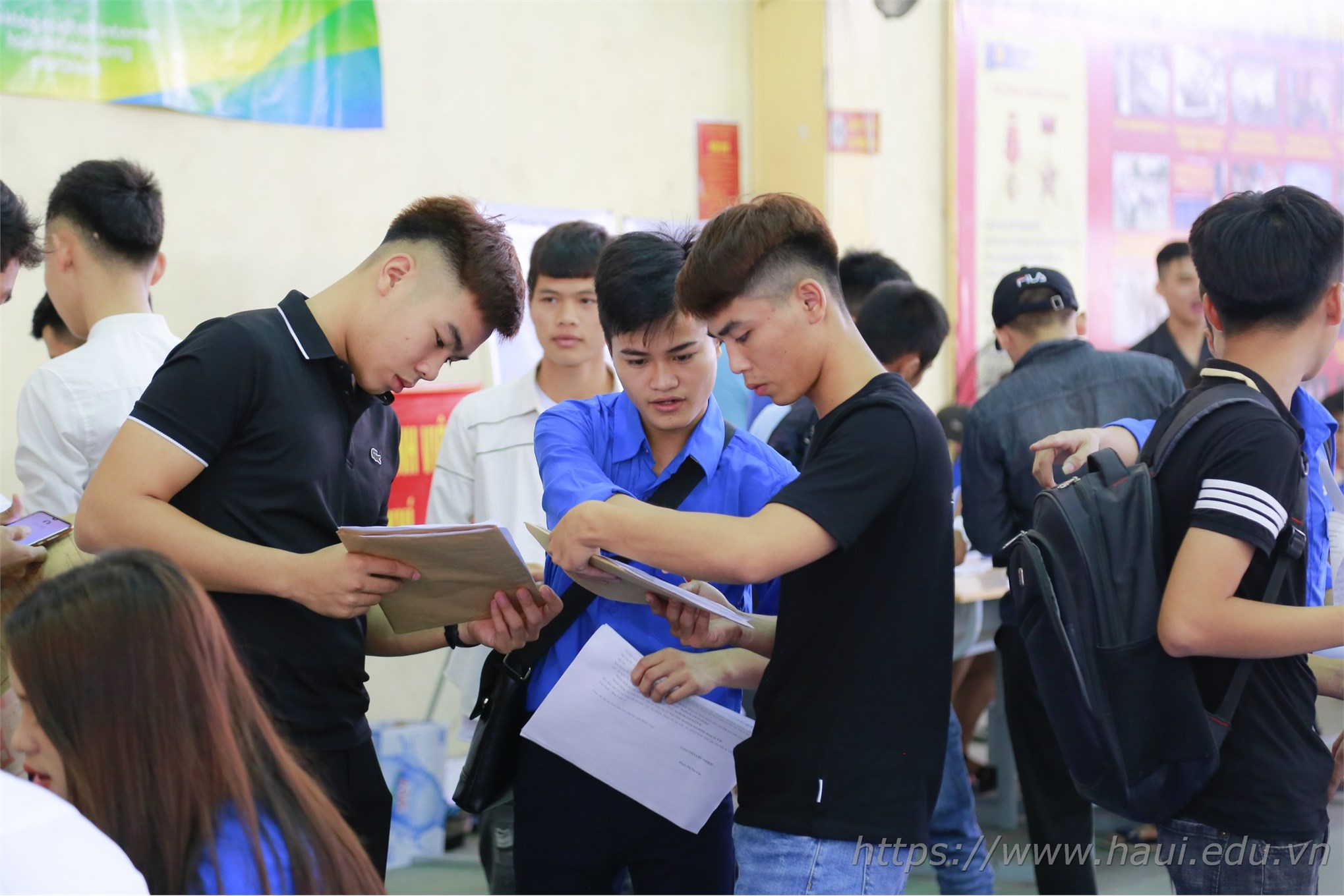 Trung tâm Việt – Nhật tưng bừng chào đón Tân sinh viên hệ cao đẳng K21