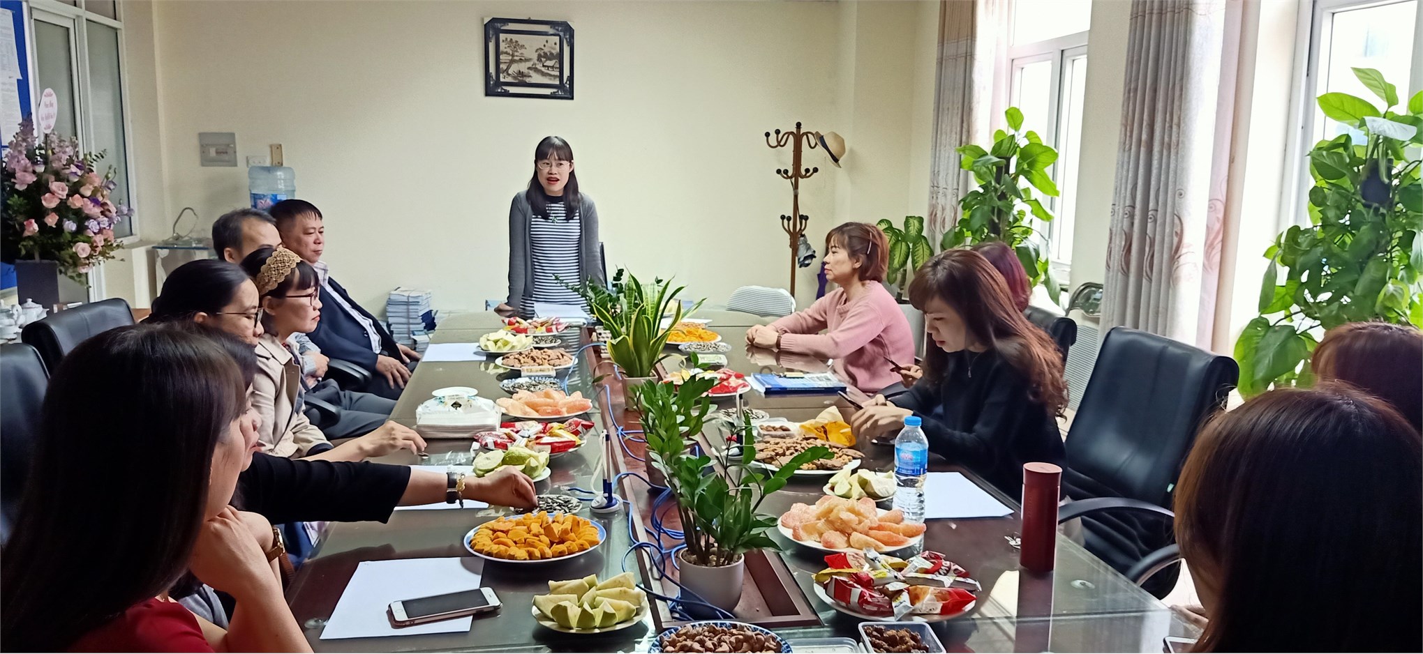 Tổ nữ công Du Lịch – Việt Nhật – Đào tạo thường xuyên họp bình xét nữ công năm 2020