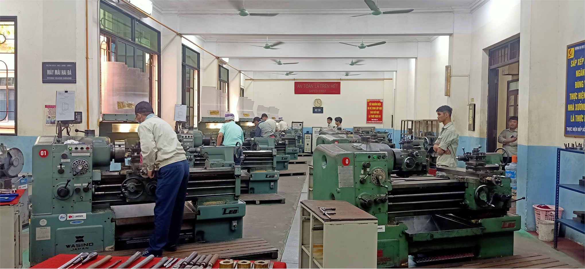 Hội thi “Thợ giỏi trong công nhân lao động các Khu công nghiệp và chế xuất Hà Nội lần thứ VII” tại trường Đại học Công nghiệp Hà Nội đã diễn ra thành công tốt đẹp
