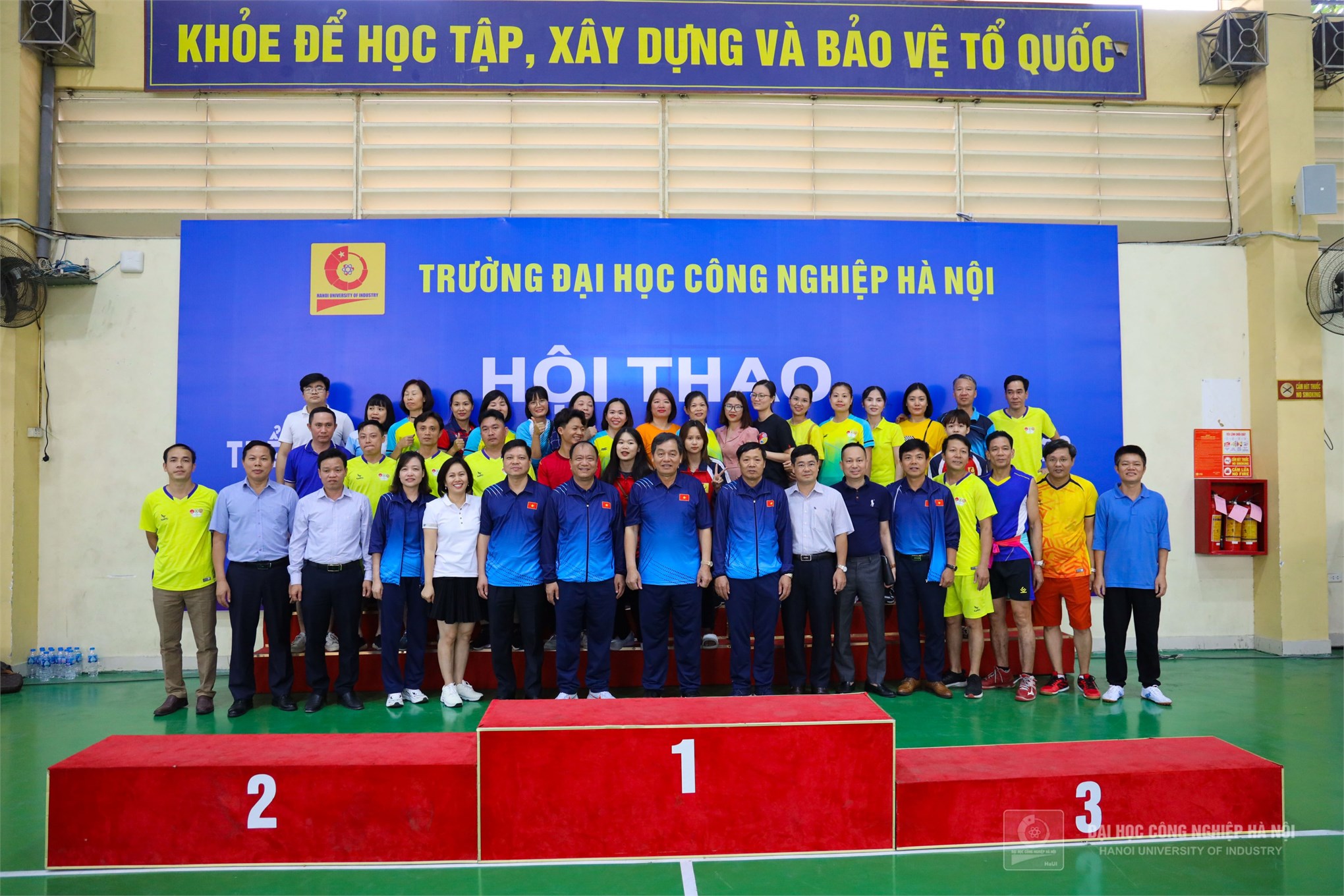 Liên quân Việt Nhật - Điện tử - Khoa học Cơ bản - Quản trị - Hồng Hải giành giải Ba toàn đoàn tại hội thao Cán bộ viên chức, người lao động năm 2022