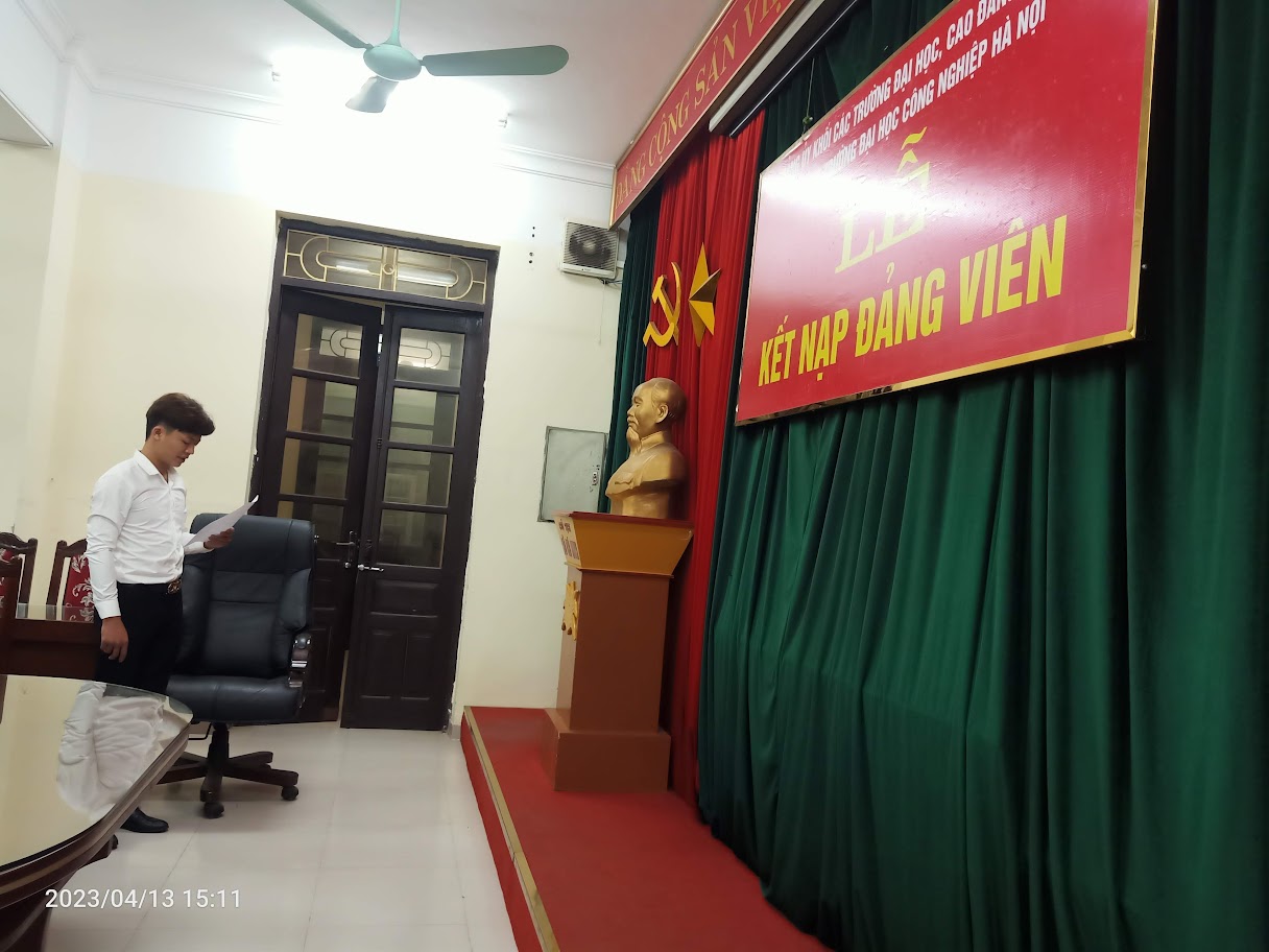 Lễ kết nạp Đảng viên mới của chi bộ TT Việt Nhật