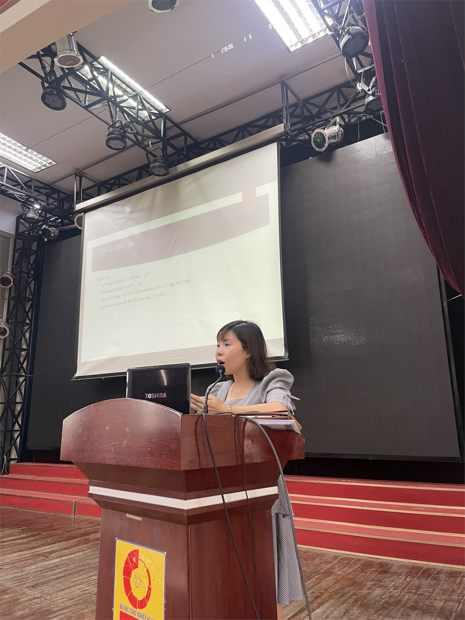 Trung tâm Việt - Nhật tổ chức Cố vấn học tập học kỳ 2 dành cho sinh viên hệ cao đẳng khóa 23,24 năm học 2022 - 2023
