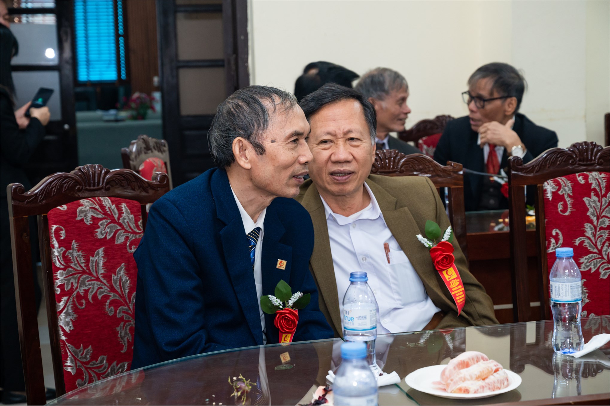 Trung tâm Việt Nhật chào mừng 125 năm ngày truyền thống Nhà trường và 41 năm ngày Nhà giáo Việt Nam 20/11