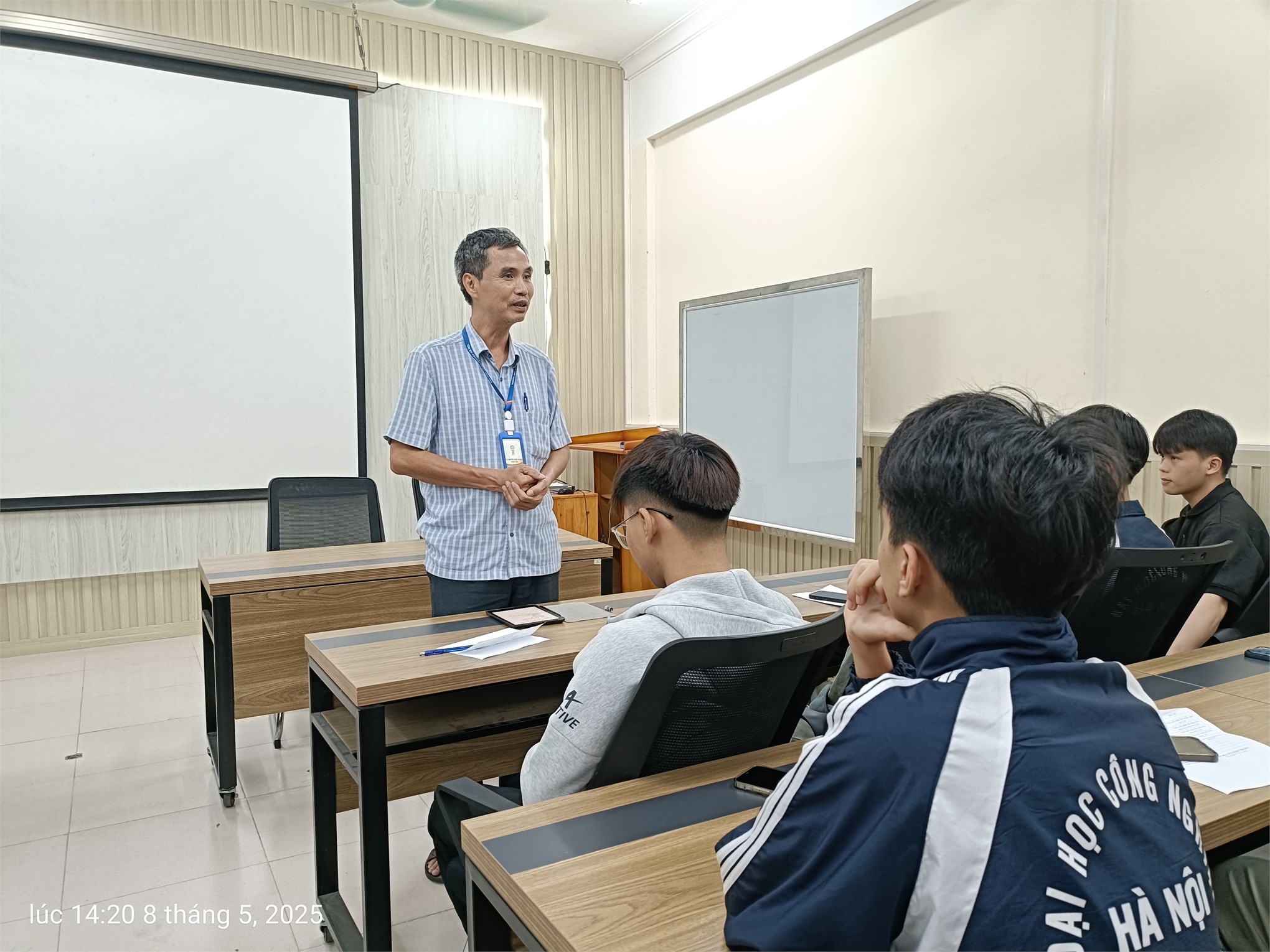 Hội nghị lớp trưởng, bí thư chi đoàn trung tâm Việt Nhật năm học 2024-2025