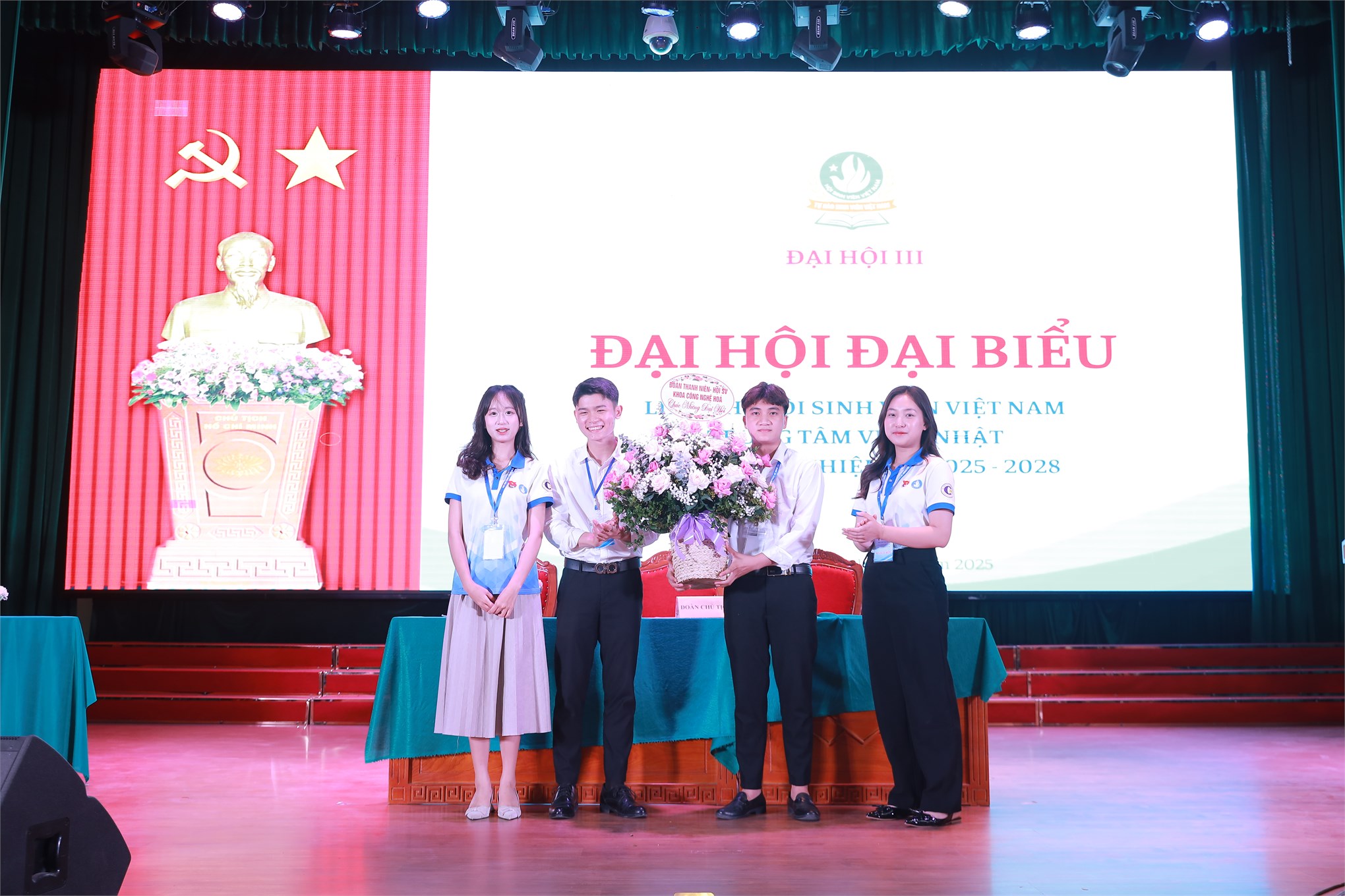 ĐẠI HỘI ĐẠI BIỂU LIÊN CHI HỘI SINH VIÊN TRUNG TÂM VIỆT – NHẬT LẦN THỨ III, NHIỆM KỲ 2025 - 2028 DIỄN RA THÀNH CÔNG TỐT ĐẸP