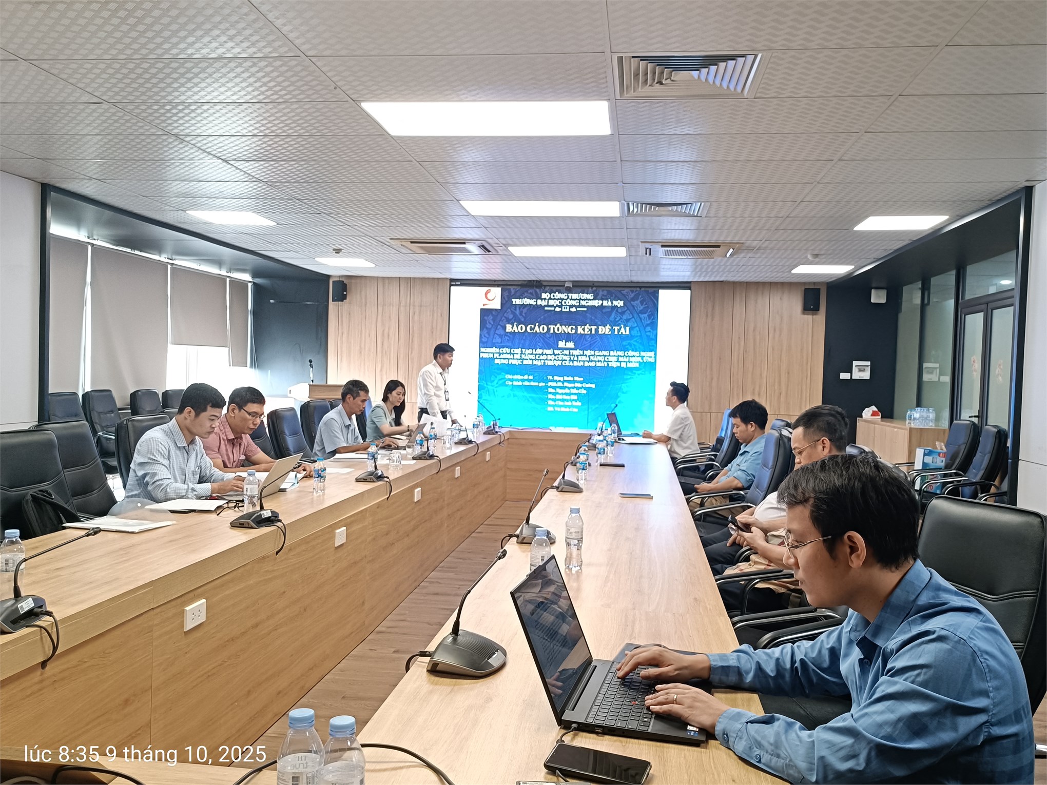 Nghiệm thu đề tài NCKH cấp trường: “Nghiên cứu chế tạo lớp phủ WC – NI trên nền gang bằng công nghệ phun Plasma để nâng cao độ cứng và khả năng chịu mài mòn, ứng dụng phục hồi mặt trượt của bàn dao máy tiện bị mòn”