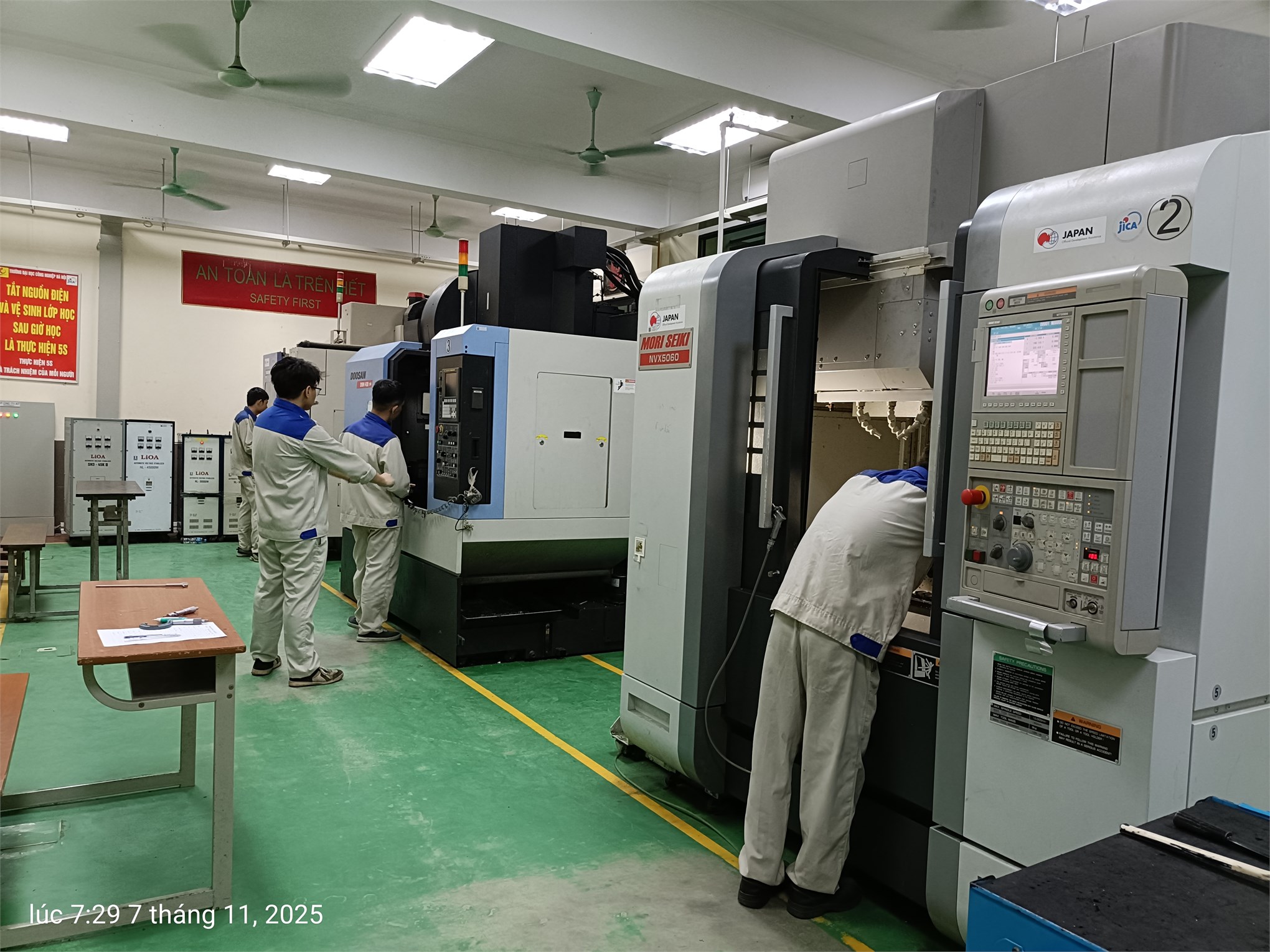 Sinh viên khóa 25 Trung tâm Việt – Nhật tự tin bước vào kỳ thi tốt nghiệp năm 2025