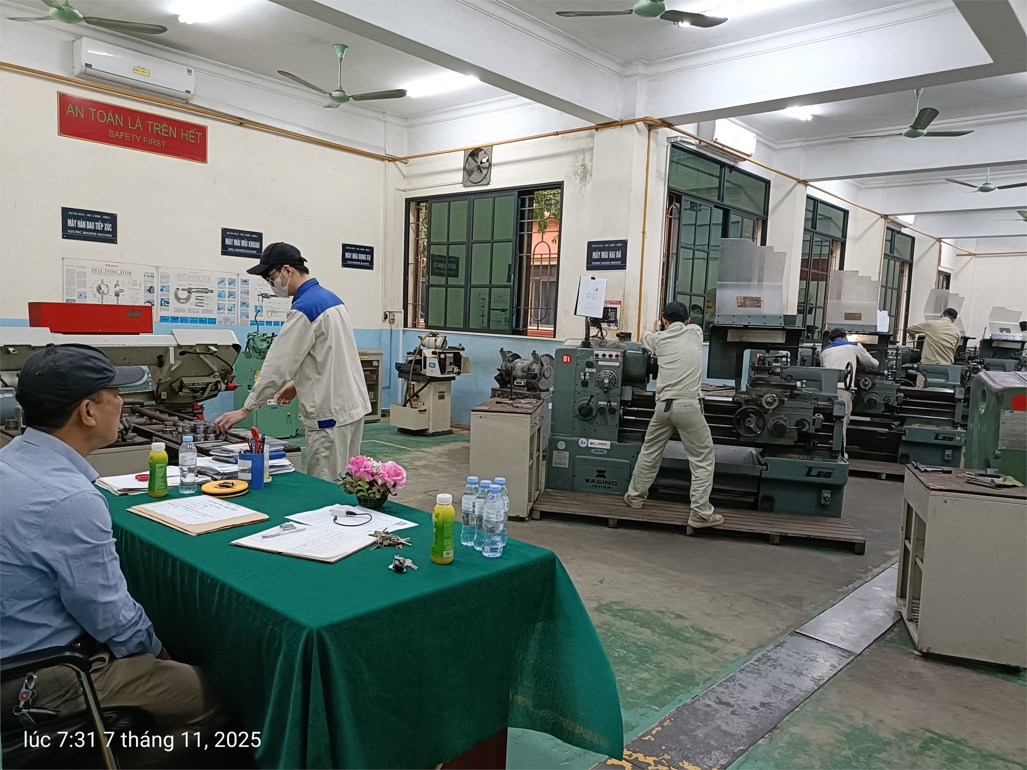 Sinh viên khóa 25 Trung tâm Việt – Nhật tự tin bước vào kỳ thi tốt nghiệp năm 2025