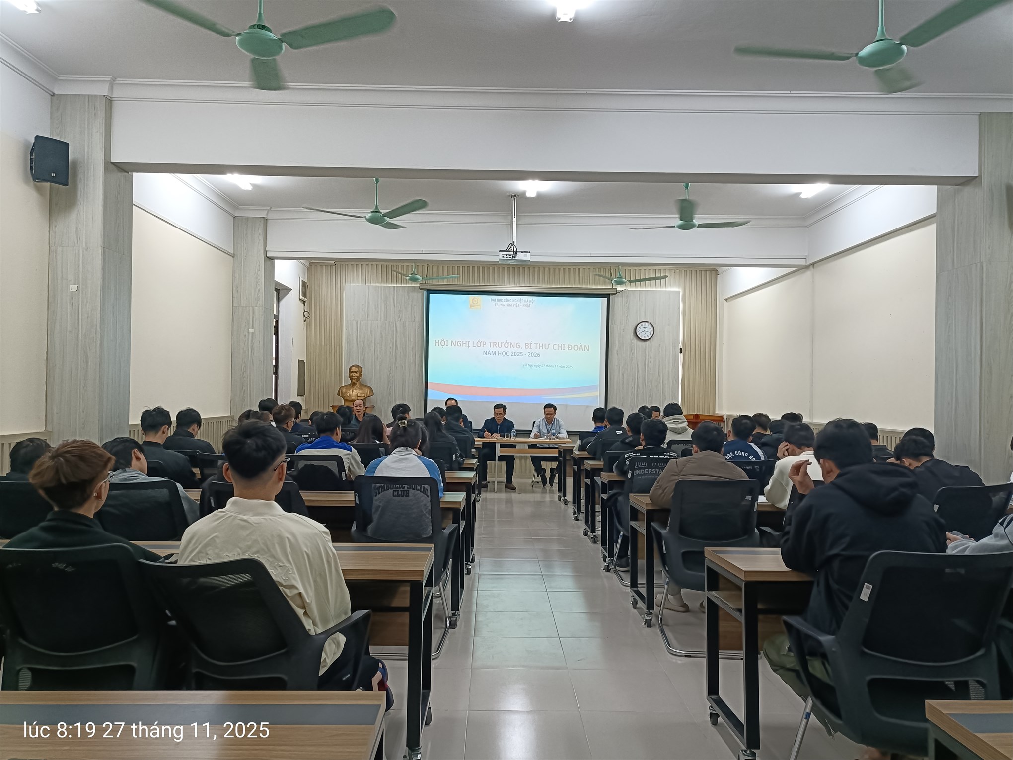 Hội nghị lớp trưởng, bí thư chi đoàn năm học 2025 – 2026: Kết nối - Đồng hành – Lắng nghe để đổi mới và phát triển