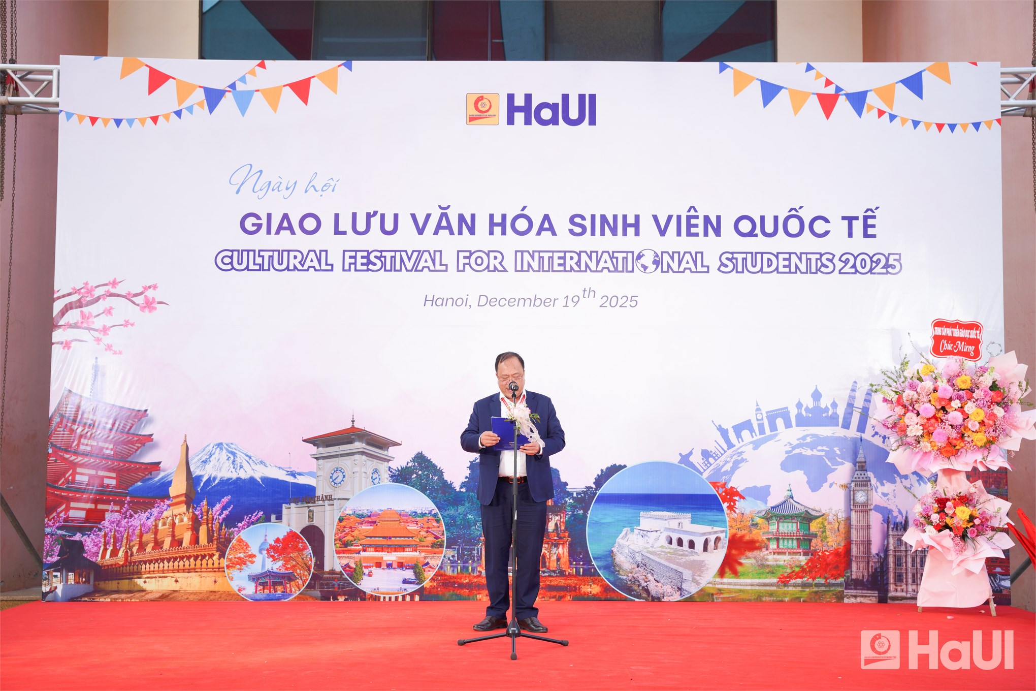 Ngày hội giao lưu văn hóa sinh viên quốc tế 2025: Lan tỏa tinh thần hội nhập tại Đại học Công nghiệp Hà Nội