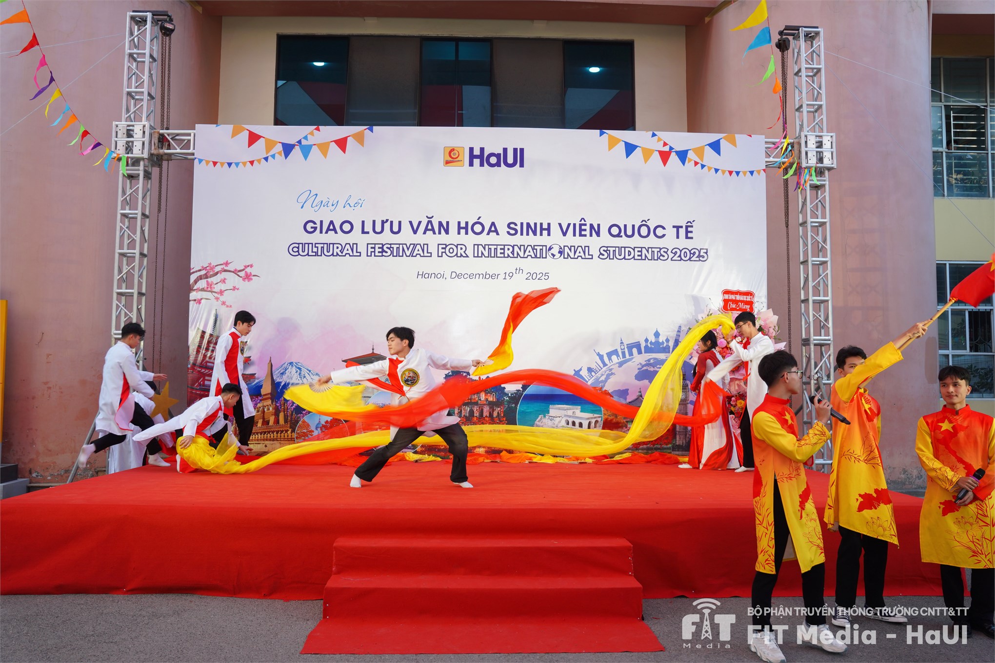 Ngày hội giao lưu văn hóa sinh viên quốc tế 2025: Lan tỏa tinh thần hội nhập tại Đại học Công nghiệp Hà Nội