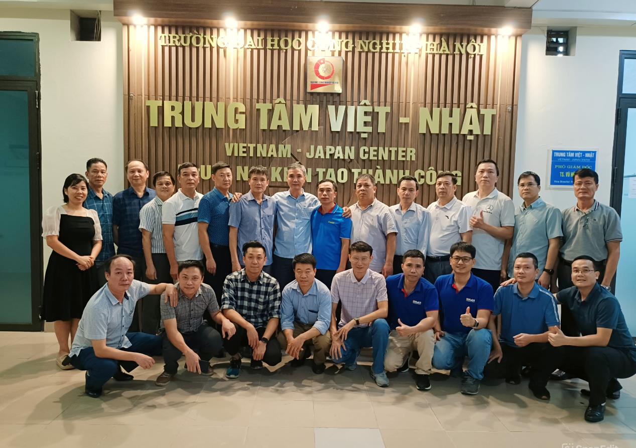 Tri ân thầy Nguyễn Xuân Chung – Người thầy của sự tận tâm và cống hiến