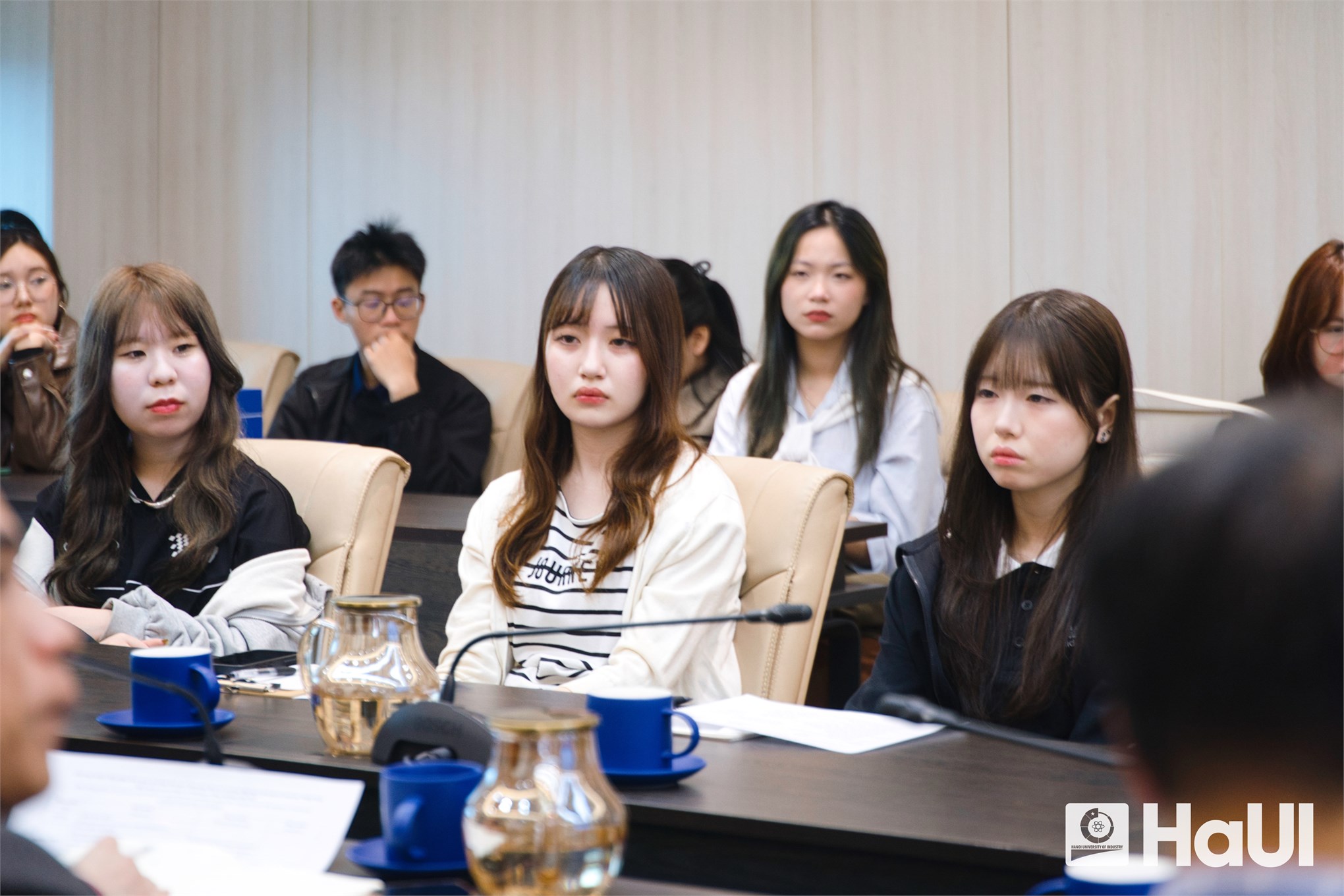 Trung tâm Việt – Nhật tiếp đón đoàn sinh viên quốc tế Trường Đại học Kwansei Gakuin (Nhật Bản) và Trường Đại học Thương Mại đến tham quan, giao lưu và trải nghiệm