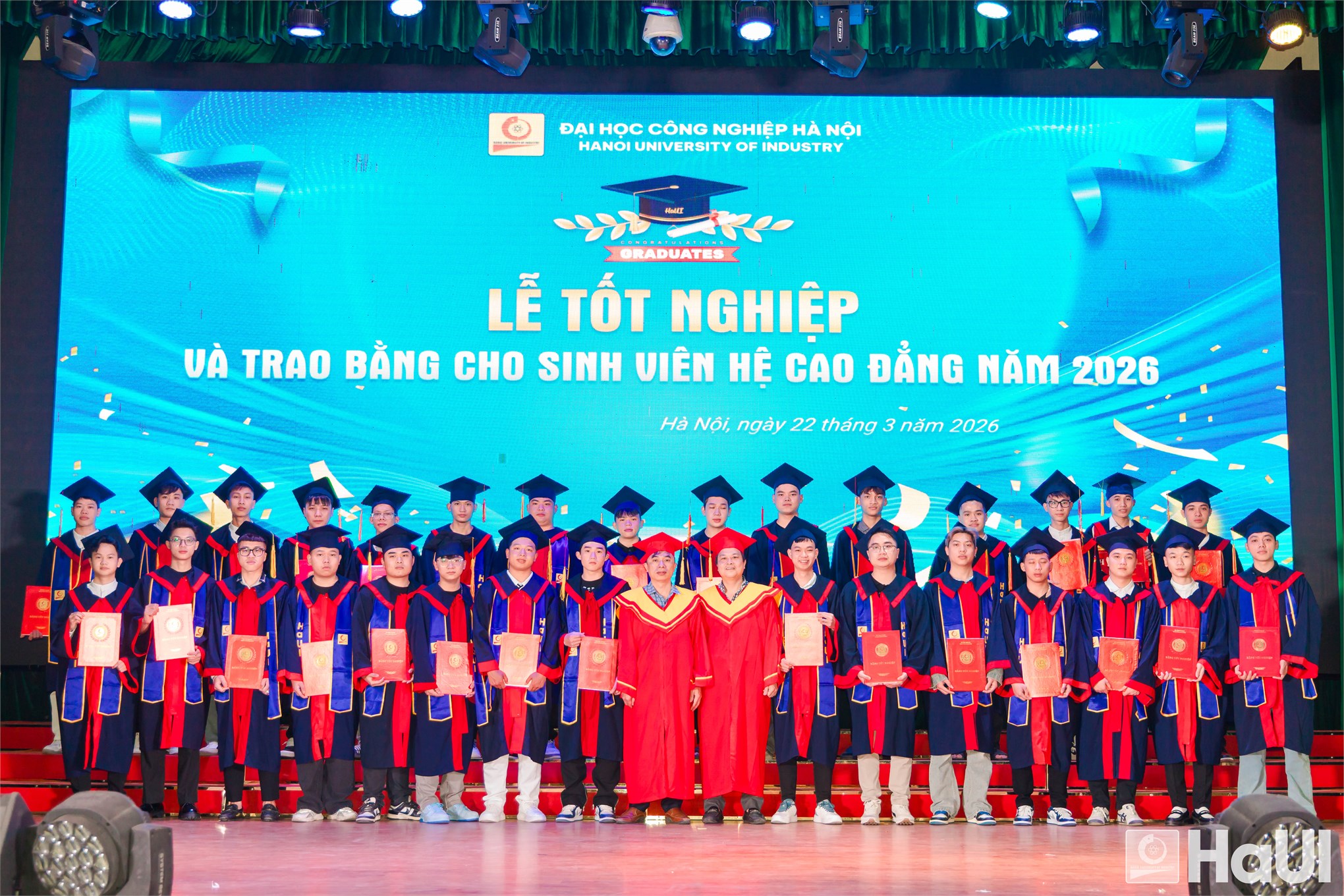 Lễ bế giảng và trao bằng tốt nghiệp năm 2026: Dấu mốc trưởng thành của sinh viên Trung tâm Việt – Nhật