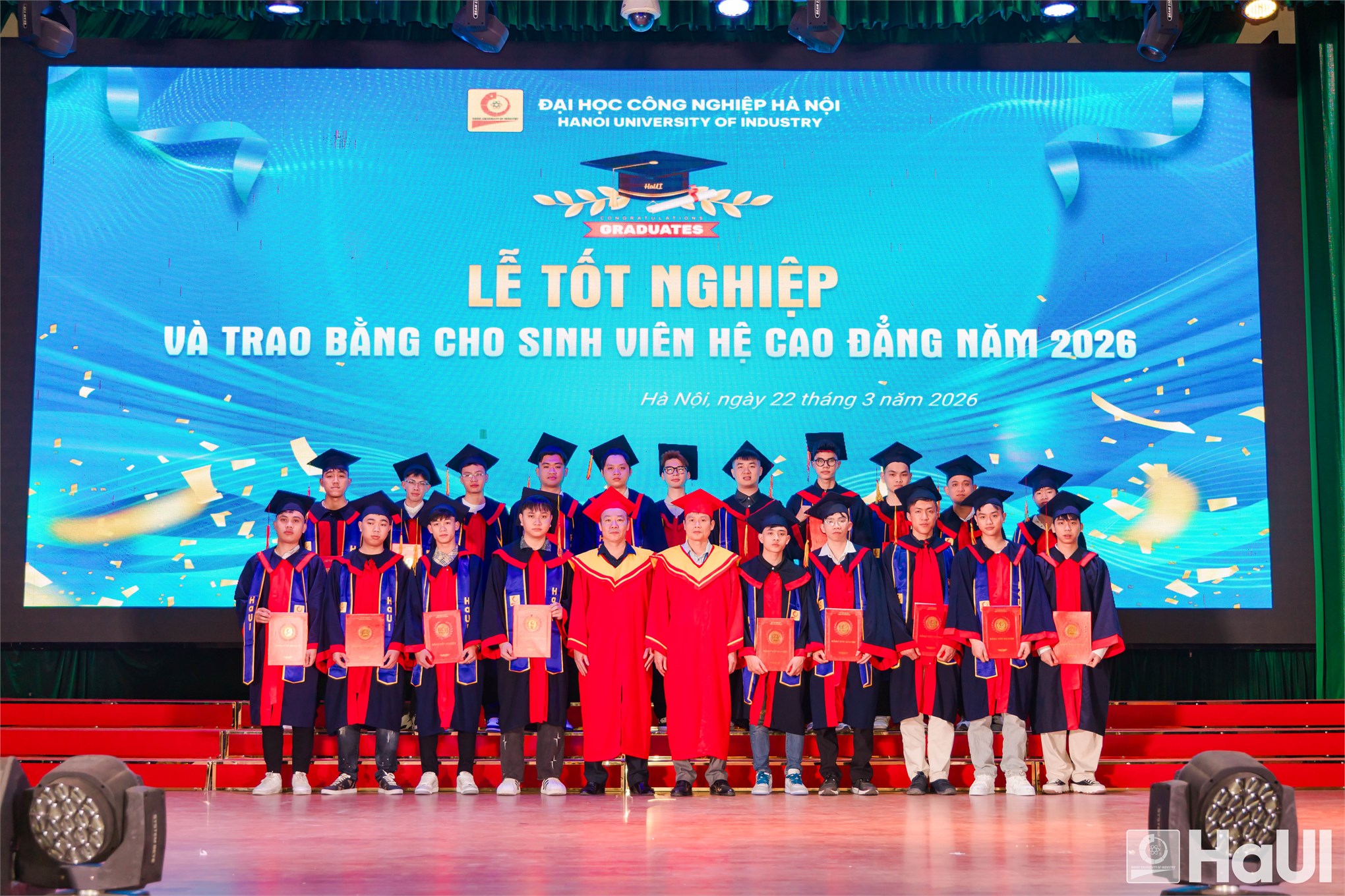 Lễ bế giảng và trao bằng tốt nghiệp năm 2026: Dấu mốc trưởng thành của sinh viên Trung tâm Việt – Nhật