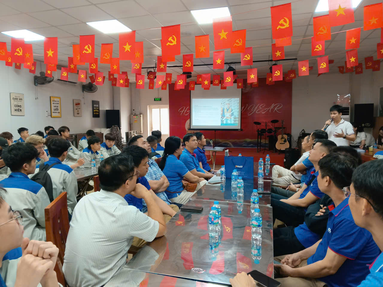 THAM QUAN, HỌC TẬP THỰC TẾ TẠI NHÀ MÁY SẢN XUẤT TỦ ĐIỆN HAWEE – BẮC NINH