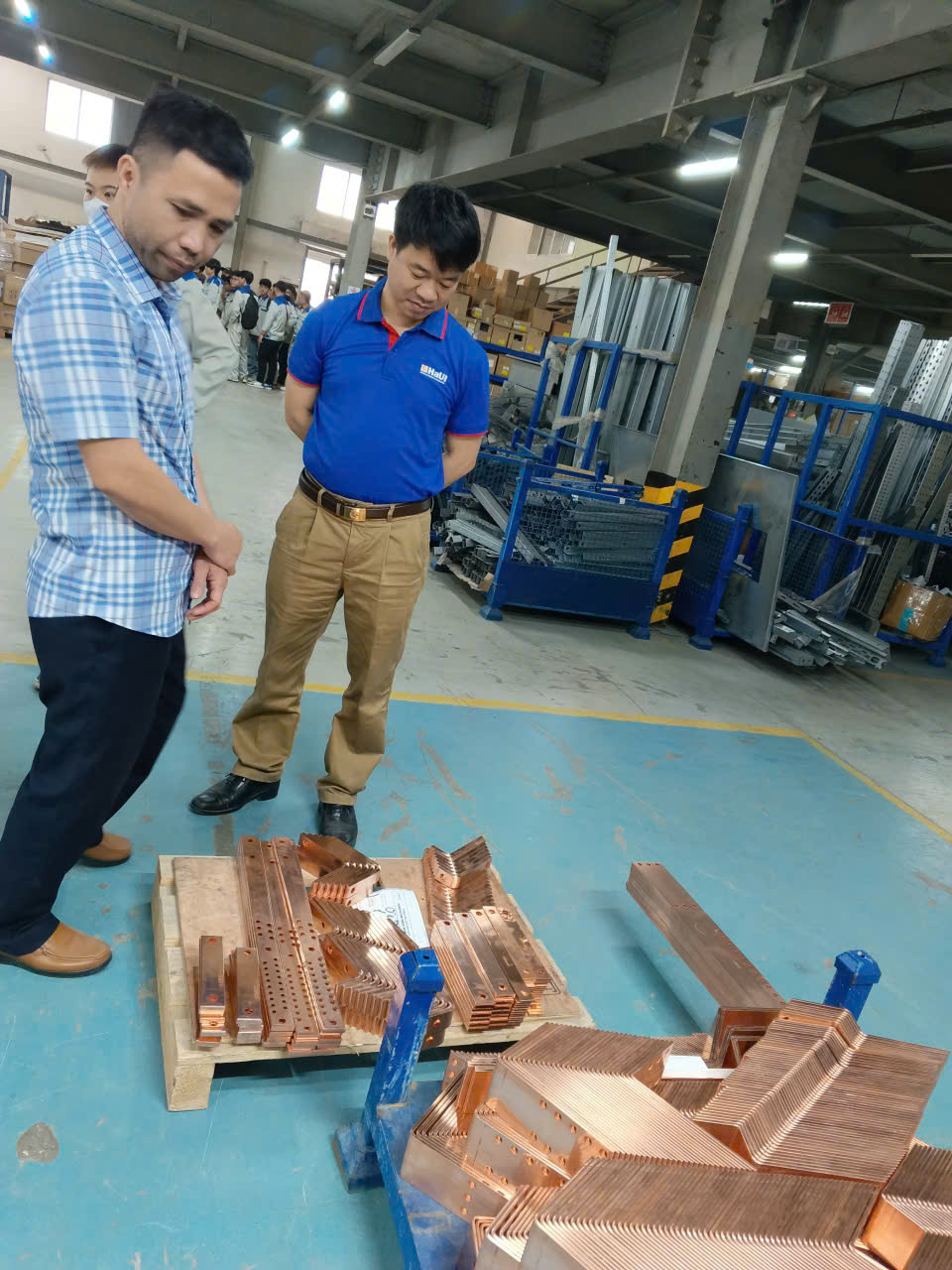 THAM QUAN, HỌC TẬP THỰC TẾ TẠI NHÀ MÁY SẢN XUẤT TỦ ĐIỆN HAWEE – BẮC NINH