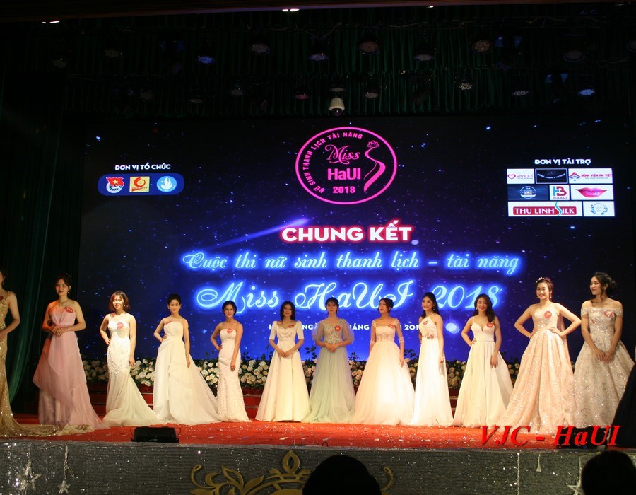 Nữ sinh viên Việt Nhật rạng ngời trong đêm chung kết Miss HaUI 2018