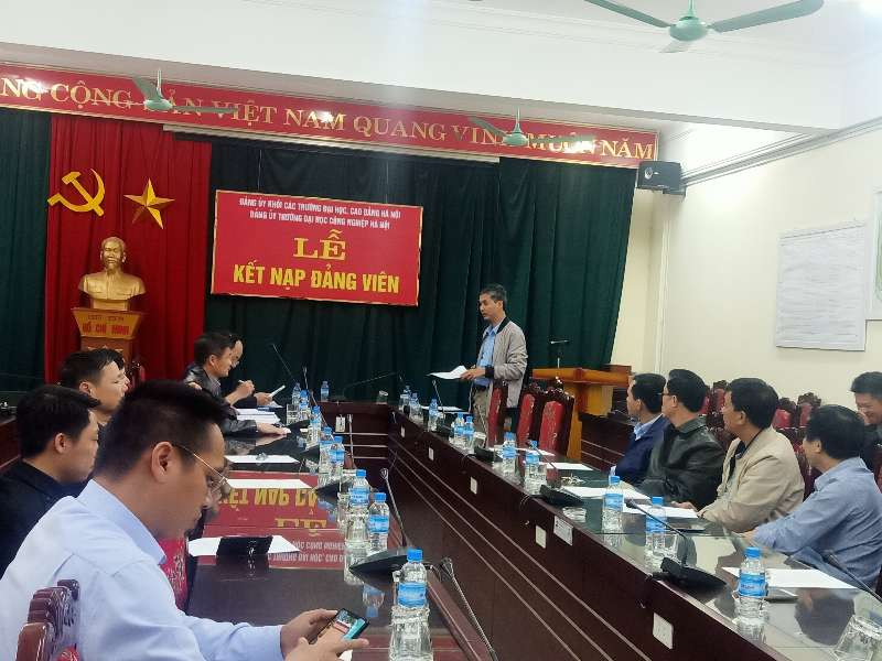 Chi bộ Trung tâm Việt Nhật tổ chức hội nghị tổng kết năm 2020 và chia tay Đảng viên nghỉ hưu theo chế độ
