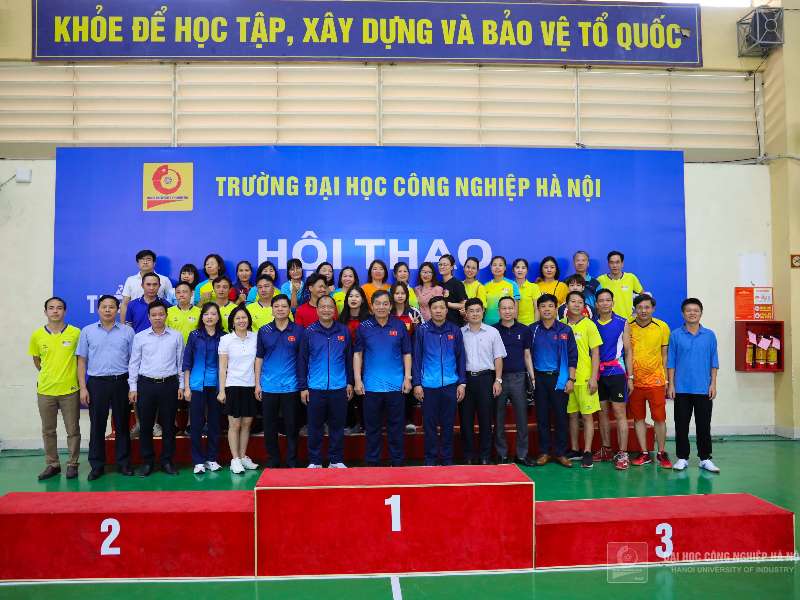 Liên quân Việt Nhật - Điện tử - Khoa học Cơ bản - Quản trị - Hồng Hải giành giải Ba toàn đoàn tại hội thao Cán bộ viên chức, người lao động năm 2022