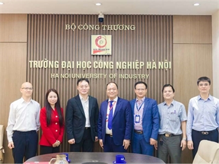Sinh viên Trung tâm Việt Nhật tham gia học tập thực tế tại doanh nghiệp – Nâng cao kỹ năng nghề nghiệp gắn với thực tiễn sản xuất